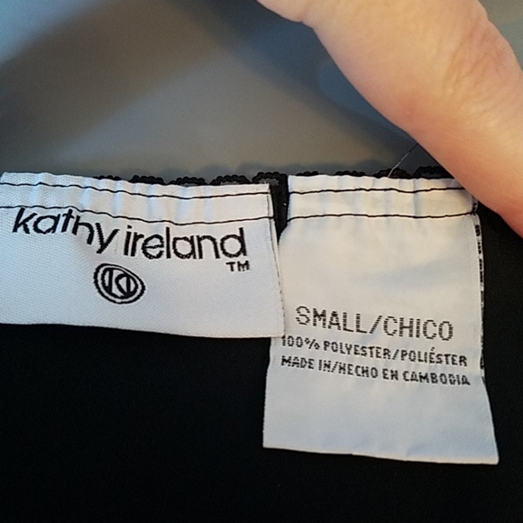 Kathy Ireland Floral skirt Size Small - Picture 7 of 7